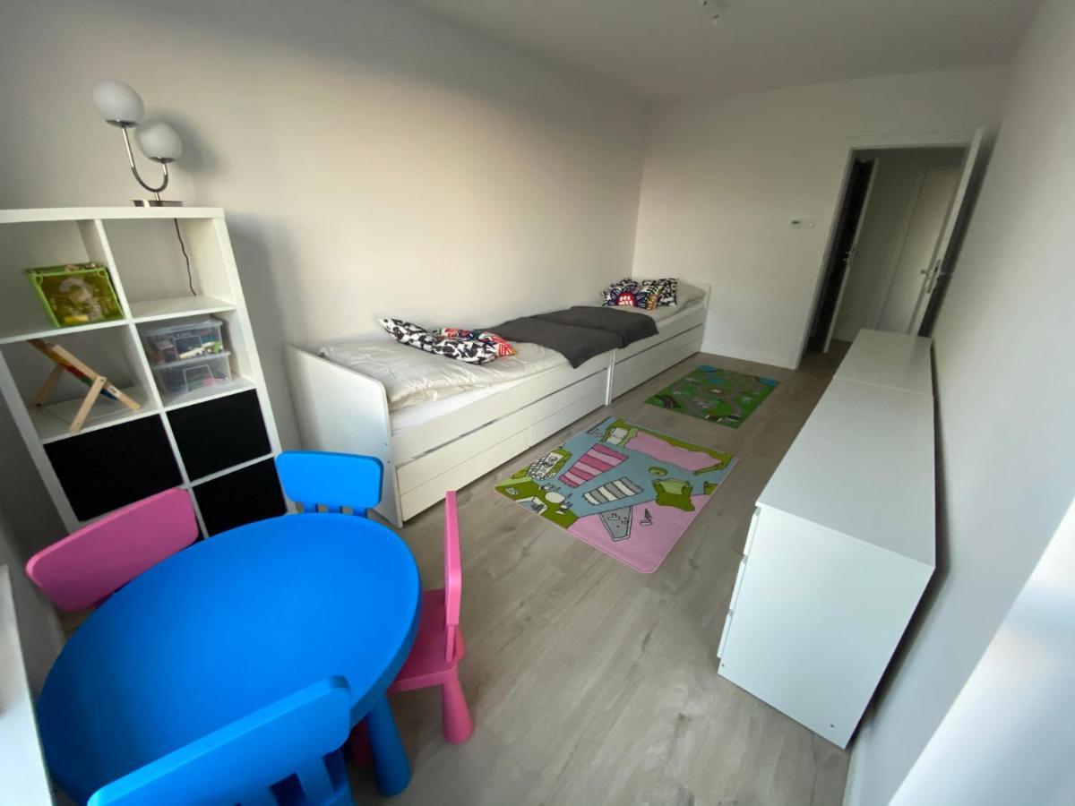 Rodzinny Apartament Platany Centrum Kołobrzeg Kültér fotó